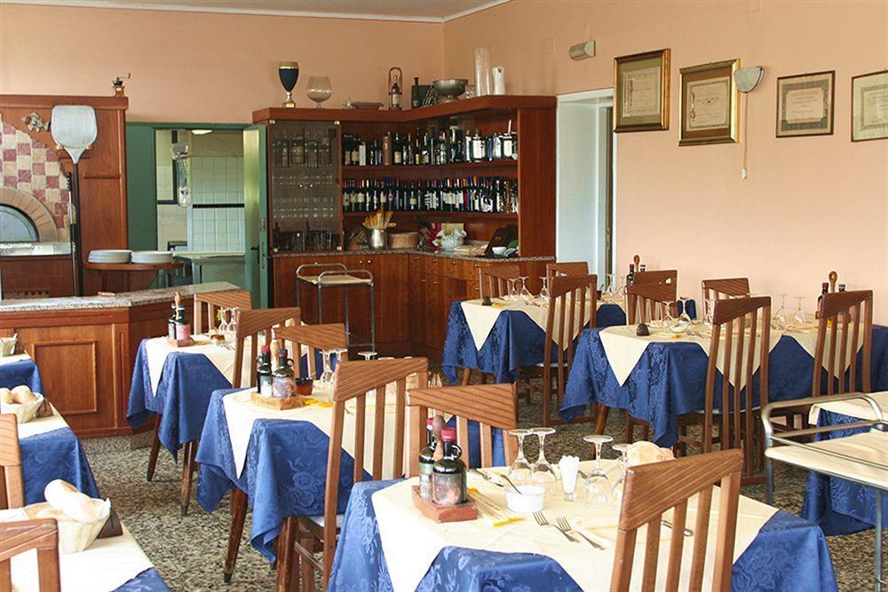 Hotel Olivi Salò Buitenkant foto