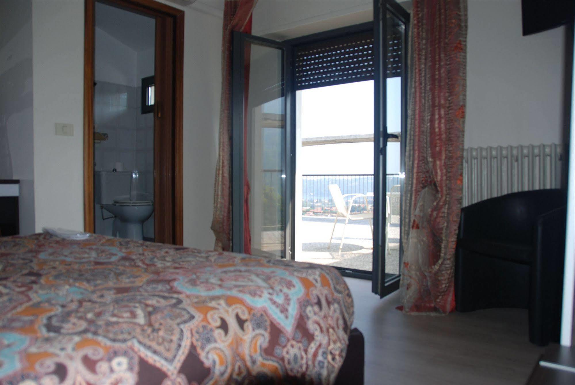 Hotel Olivi Salò Buitenkant foto